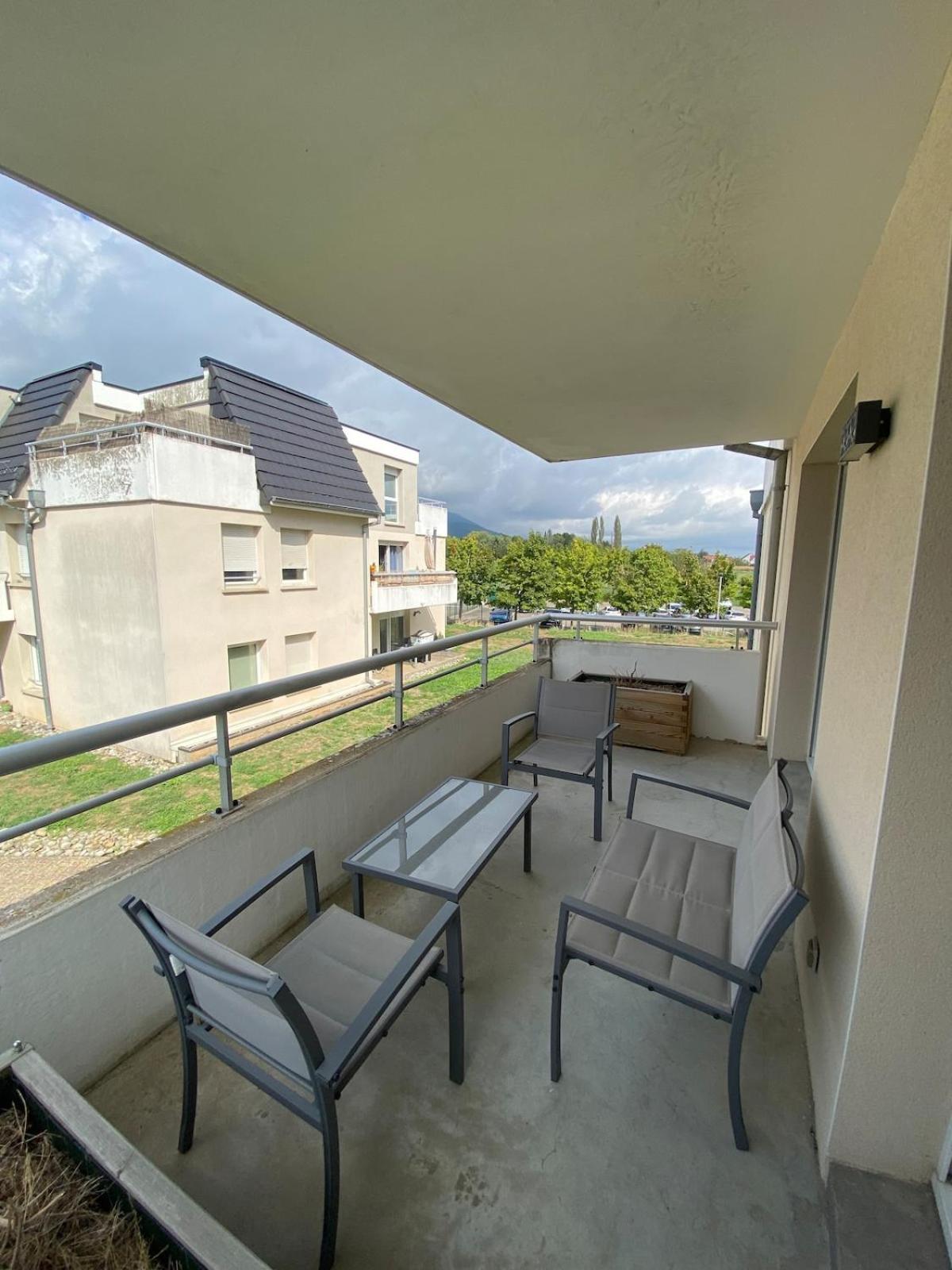 U1 Chaleureux Appartement Avec Balcon A Uffholtz Exterior foto